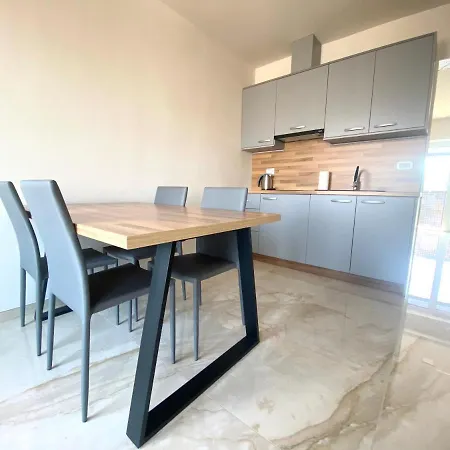 Gasthuis And Lisjak Koper