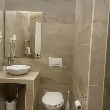 Gasthuis And Lisjak Koper