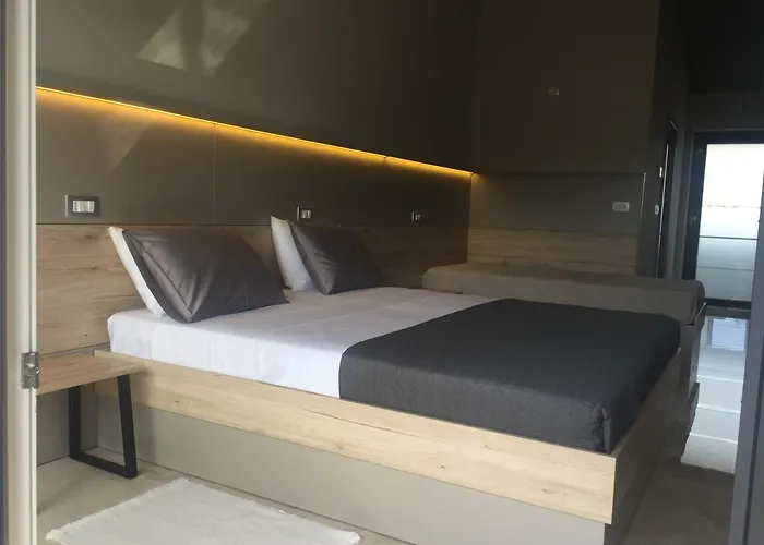 And Lisjak Guest house