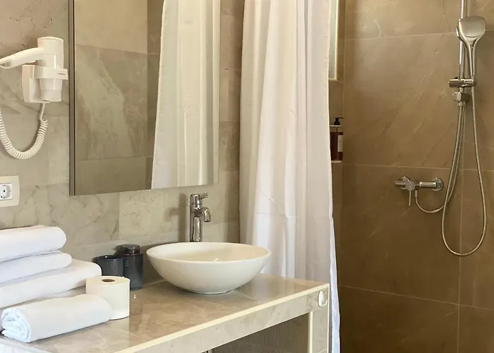 And Lisjak Guest house