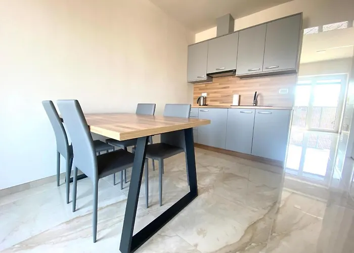 Konukevi And Lisjak Koper