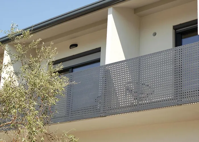 招待所 And Lisjak 科佩尔