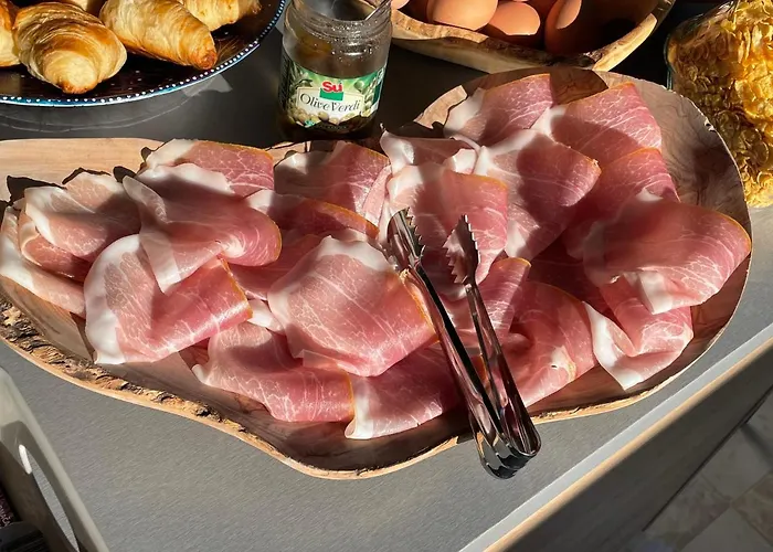 Gæstehus And Lisjak 3*